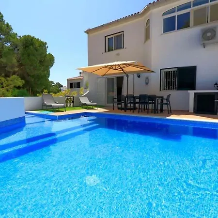 Sleeps 6 With Pool Air Con And Wifi Vale do Lobo